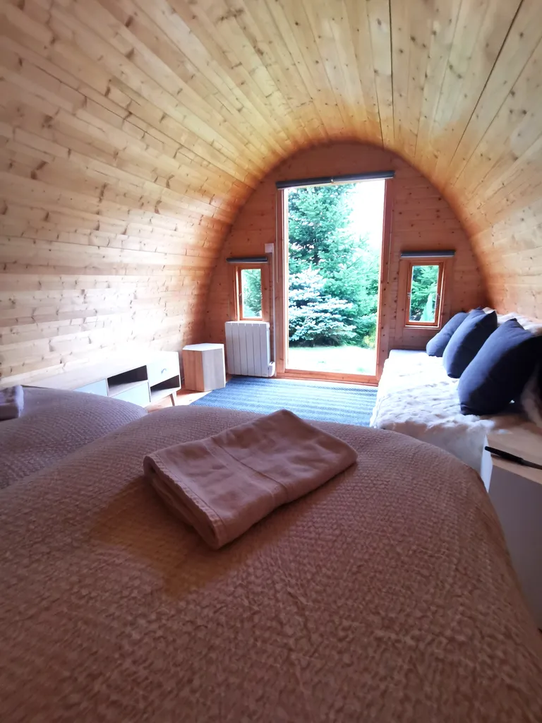 Unusual accommodation: pod in the garden in Orbey