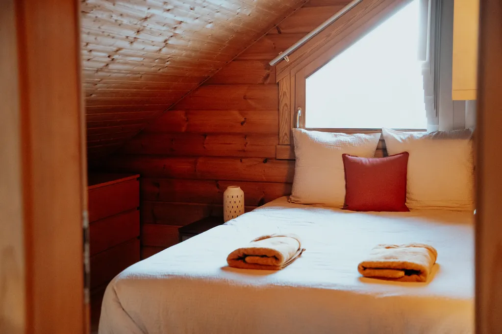 Guest room in a Finnish log chalet in Orbey