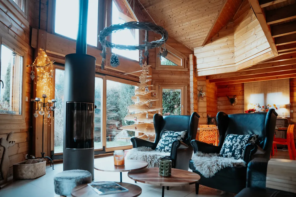 Large, bright cathedral-ceiling living room for up to 12 people
