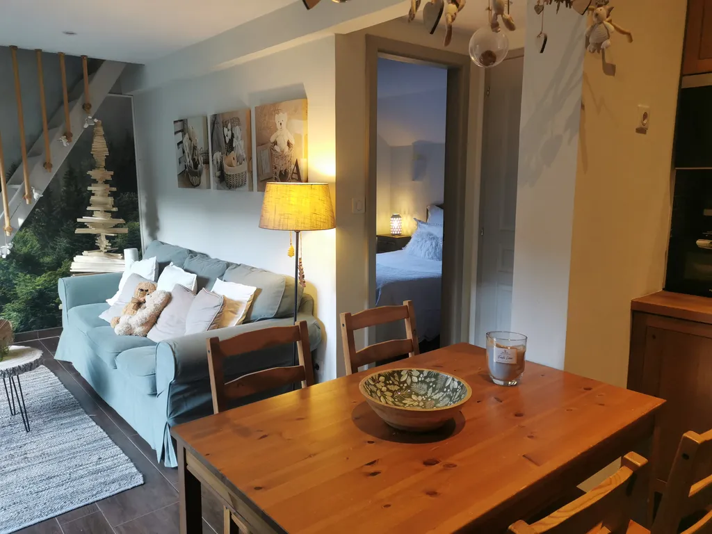 Family suite with living room and small kitchen